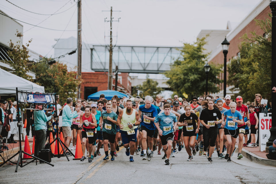 Runners at the starting line